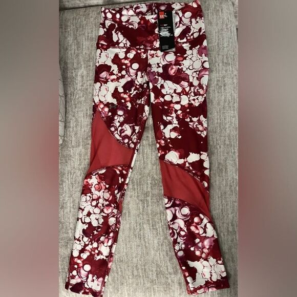 🥳 $13 FINAL PRICE❣️ NWT Women's Under Armour Leggings with mesh leg cutouts - Picture 2 of 3